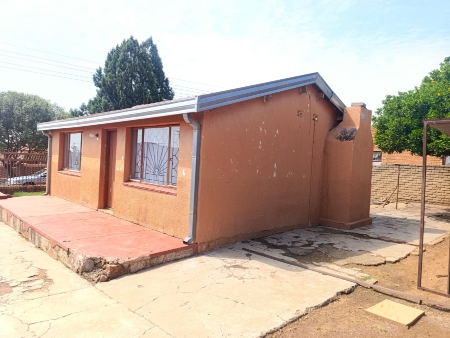2 Bedroom Property for Sale in Soshanguve G Gauteng