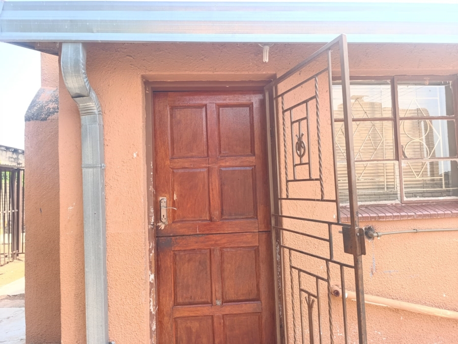 2 Bedroom Property for Sale in Soshanguve G Gauteng