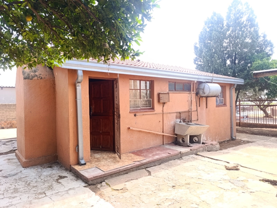 2 Bedroom Property for Sale in Soshanguve G Gauteng
