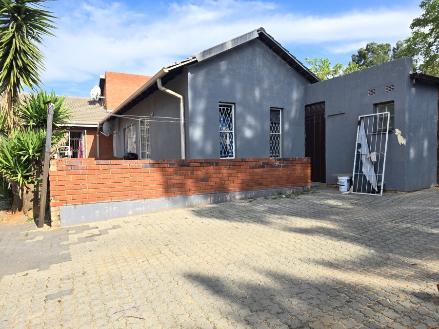 3 Bedroom Property for Sale in Noordwyk Gauteng
