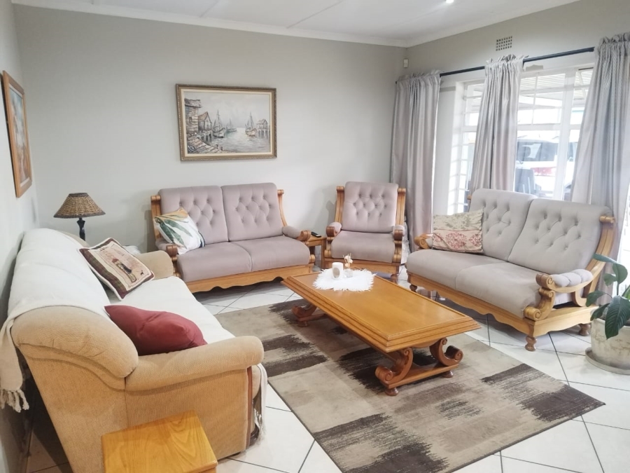 3 Bedroom Property for Sale in Bonaero Park Gauteng