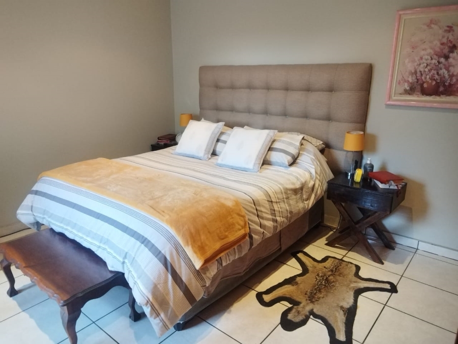 3 Bedroom Property for Sale in Bonaero Park Gauteng