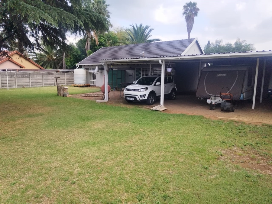 3 Bedroom Property for Sale in Bonaero Park Gauteng