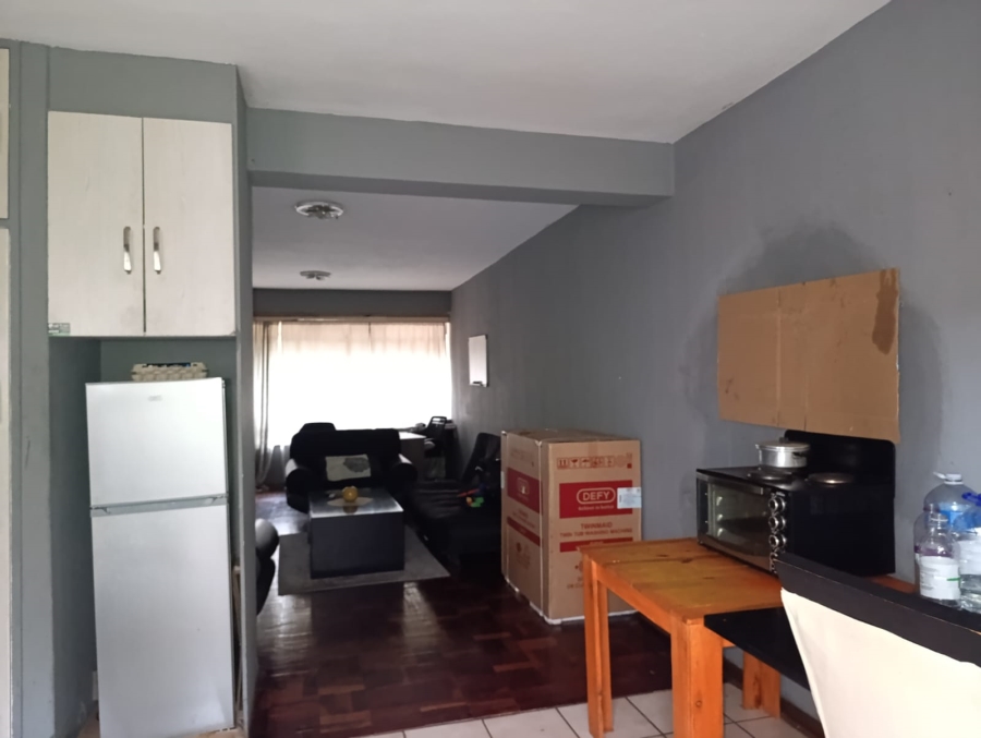 1 Bedroom Property for Sale in Baileys Muckleneuk Gauteng