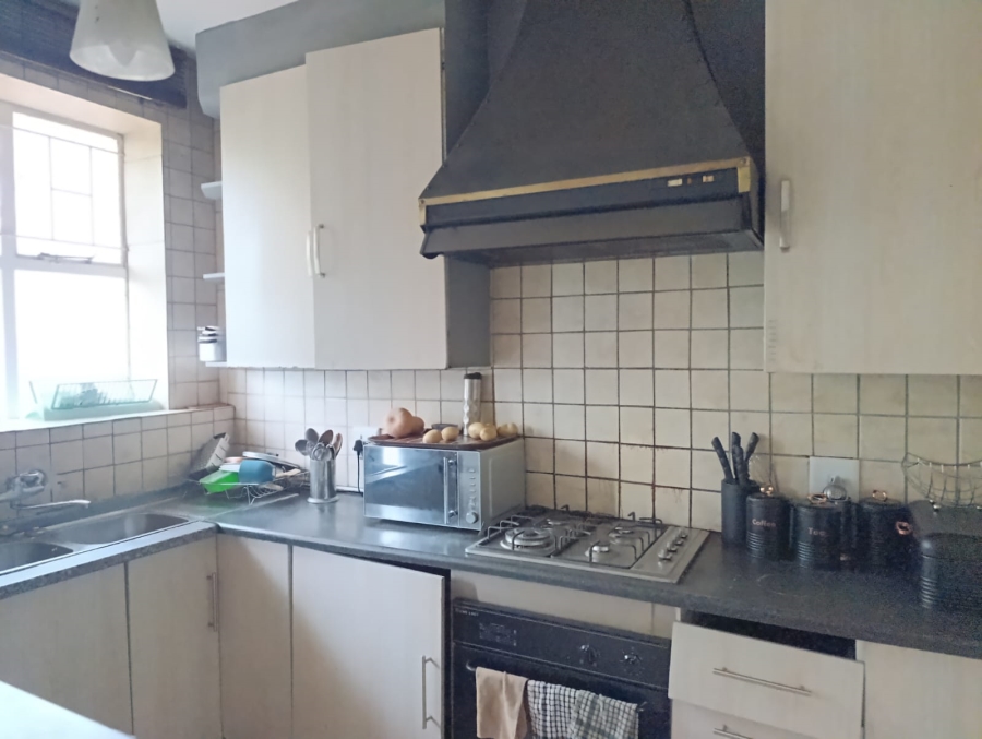 1 Bedroom Property for Sale in Baileys Muckleneuk Gauteng