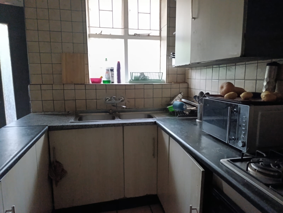 1 Bedroom Property for Sale in Baileys Muckleneuk Gauteng