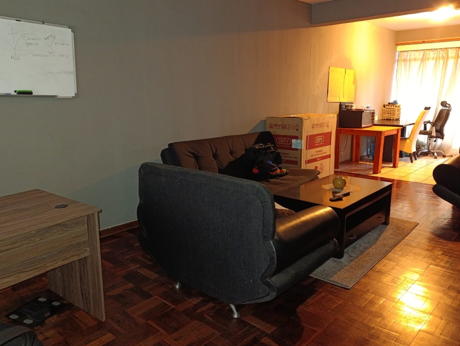 1 Bedroom Property for Sale in Baileys Muckleneuk Gauteng