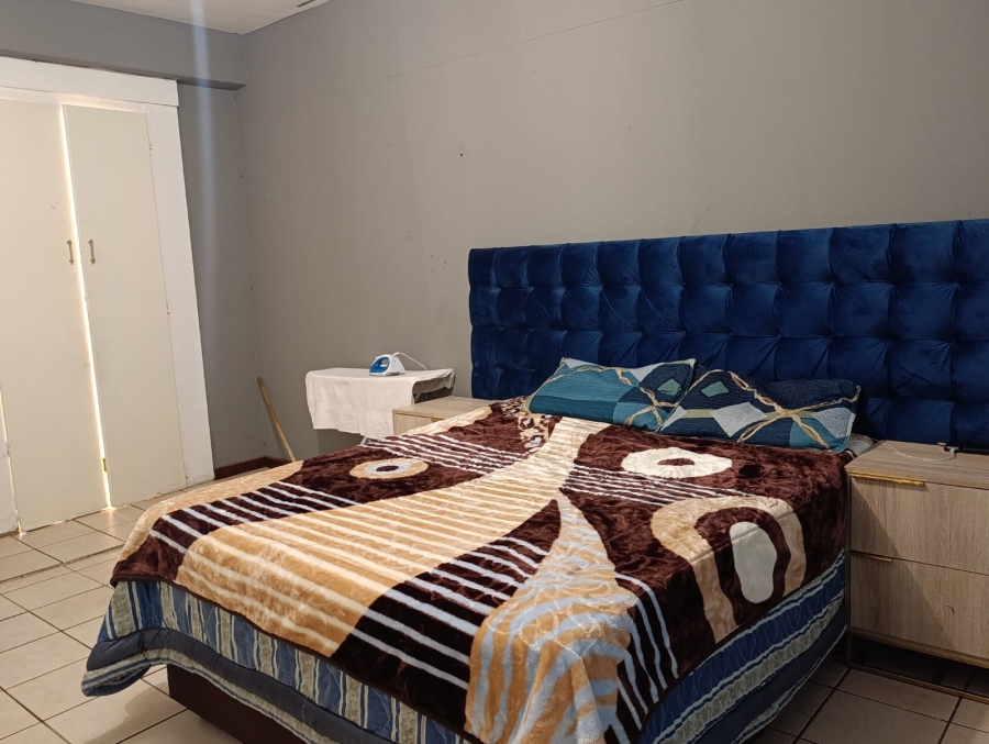 1 Bedroom Property for Sale in Baileys Muckleneuk Gauteng