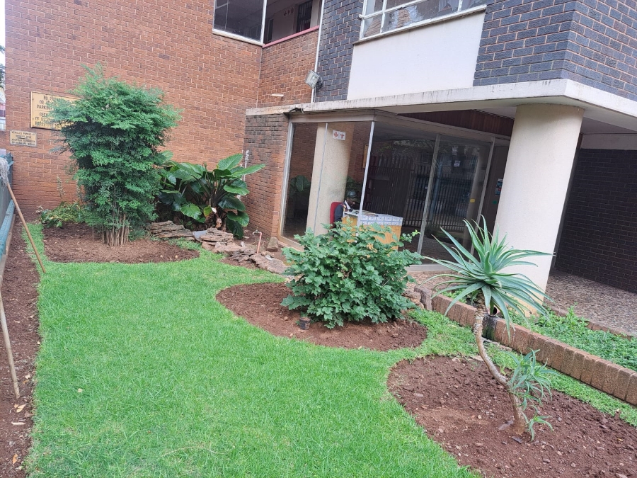 1 Bedroom Property for Sale in Baileys Muckleneuk Gauteng