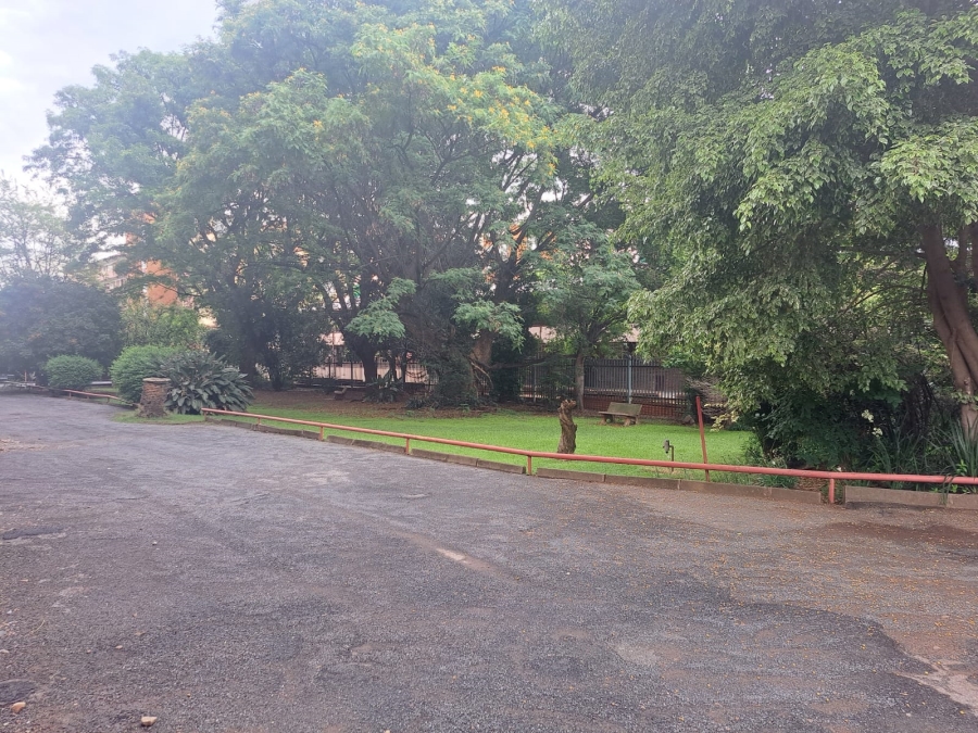 1 Bedroom Property for Sale in Baileys Muckleneuk Gauteng