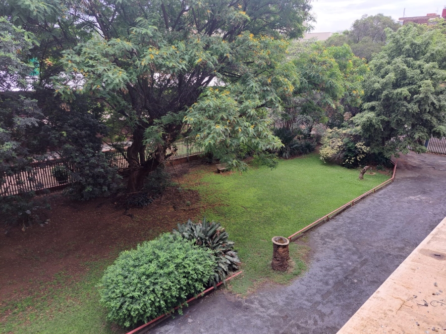 1 Bedroom Property for Sale in Baileys Muckleneuk Gauteng