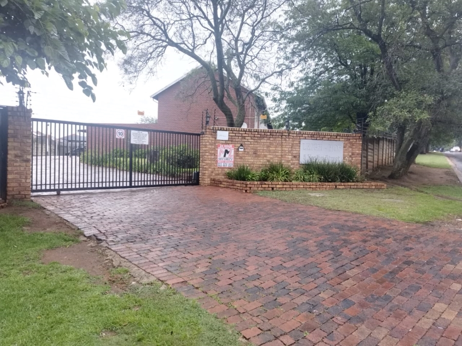 2 Bedroom Property for Sale in Birchleigh Gauteng