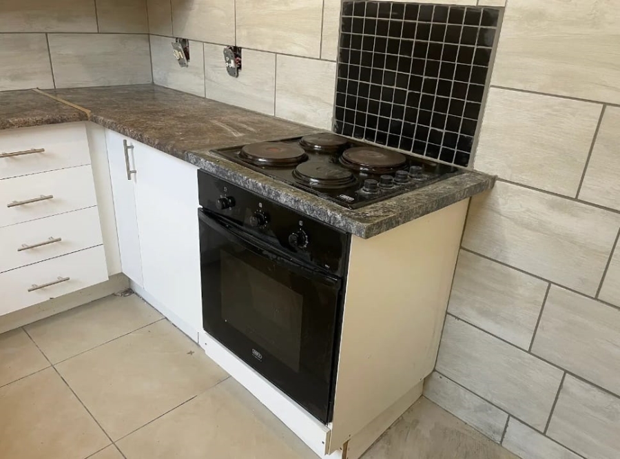 2 Bedroom Property for Sale in Birchleigh Gauteng