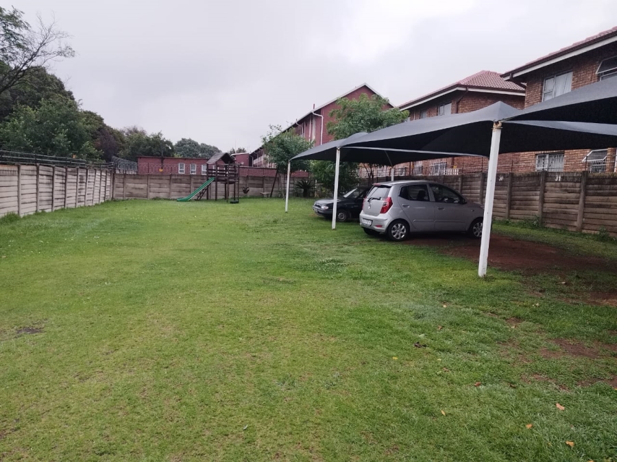2 Bedroom Property for Sale in Birchleigh Gauteng