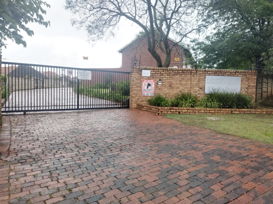 2 Bedroom Property for Sale in Birchleigh Gauteng