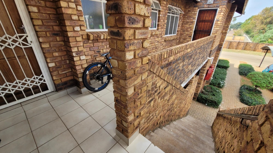2 Bedroom Property for Sale in Clarina Gauteng
