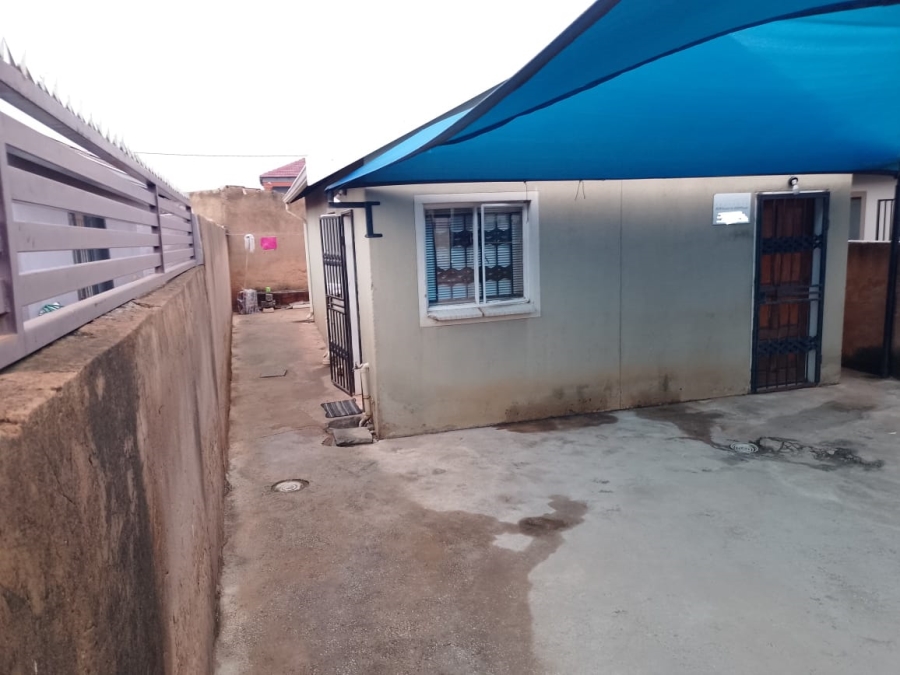 2 Bedroom Property for Sale in Mahube Valley Gauteng