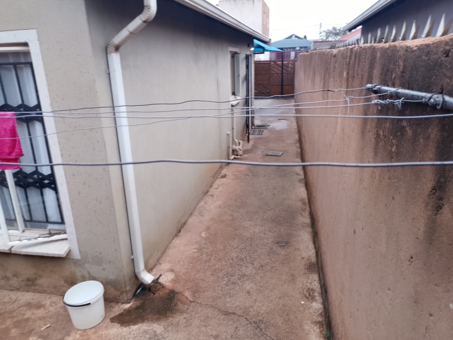 2 Bedroom Property for Sale in Mahube Valley Gauteng