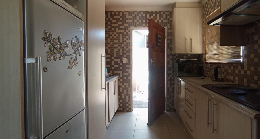 3 Bedroom Property for Sale in Mahube Valley Gauteng