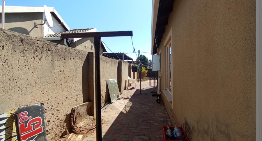 3 Bedroom Property for Sale in Mahube Valley Gauteng