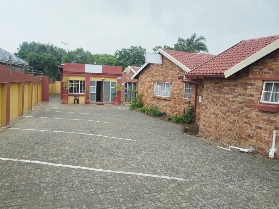11 Bedroom Property for Sale in Birch Acres Gauteng