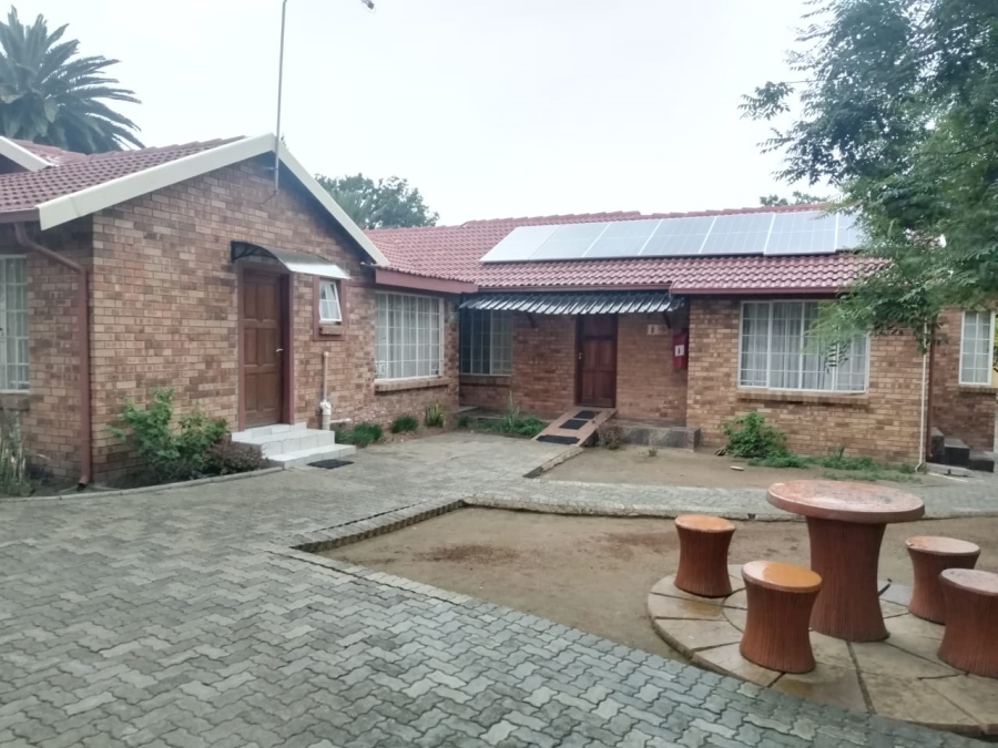 11 Bedroom Property for Sale in Birch Acres Gauteng