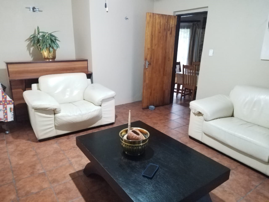 11 Bedroom Property for Sale in Birch Acres Gauteng