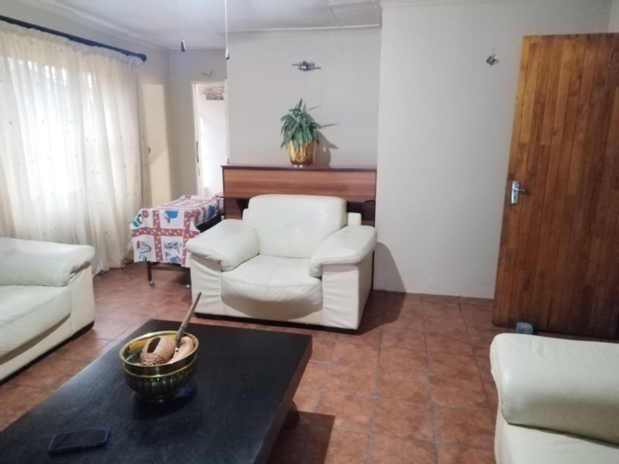 11 Bedroom Property for Sale in Birch Acres Gauteng