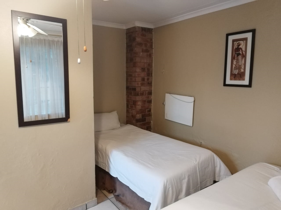 11 Bedroom Property for Sale in Birch Acres Gauteng