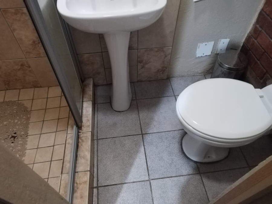 11 Bedroom Property for Sale in Birch Acres Gauteng