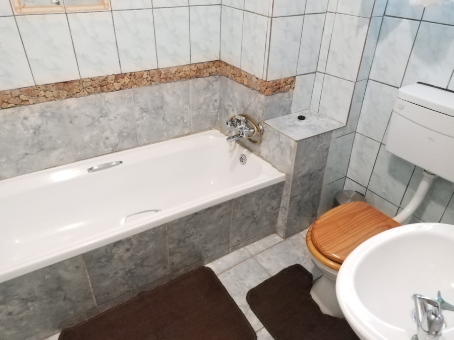 11 Bedroom Property for Sale in Birch Acres Gauteng