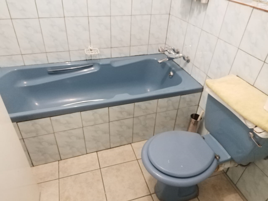 11 Bedroom Property for Sale in Birch Acres Gauteng