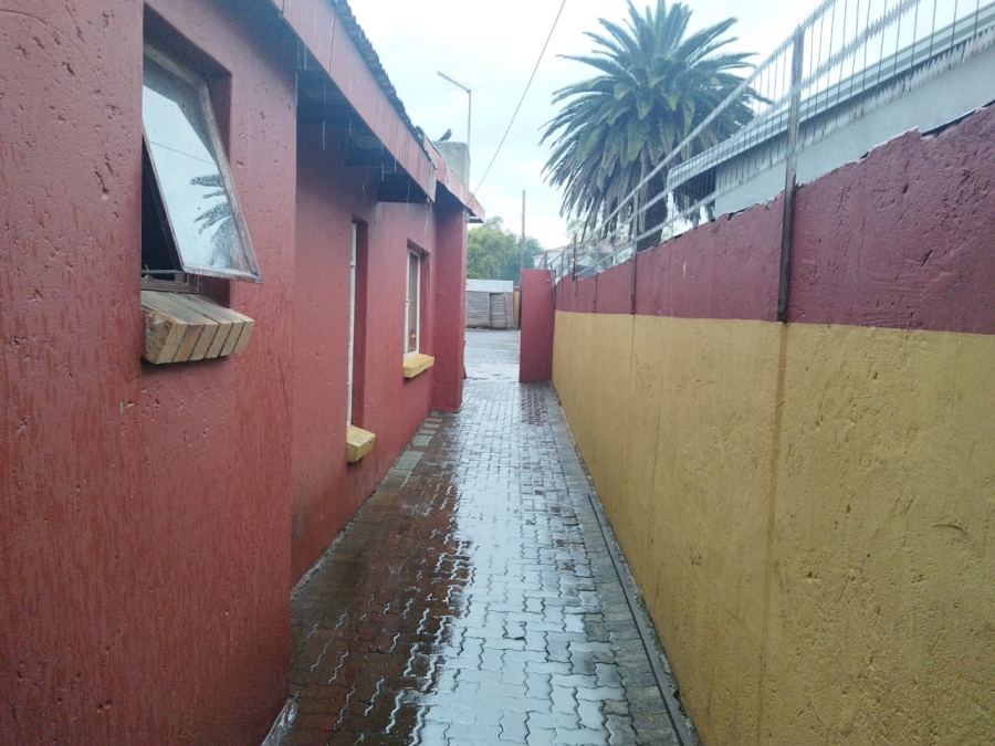 11 Bedroom Property for Sale in Birch Acres Gauteng