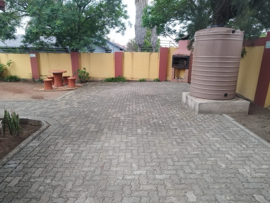 11 Bedroom Property for Sale in Birch Acres Gauteng