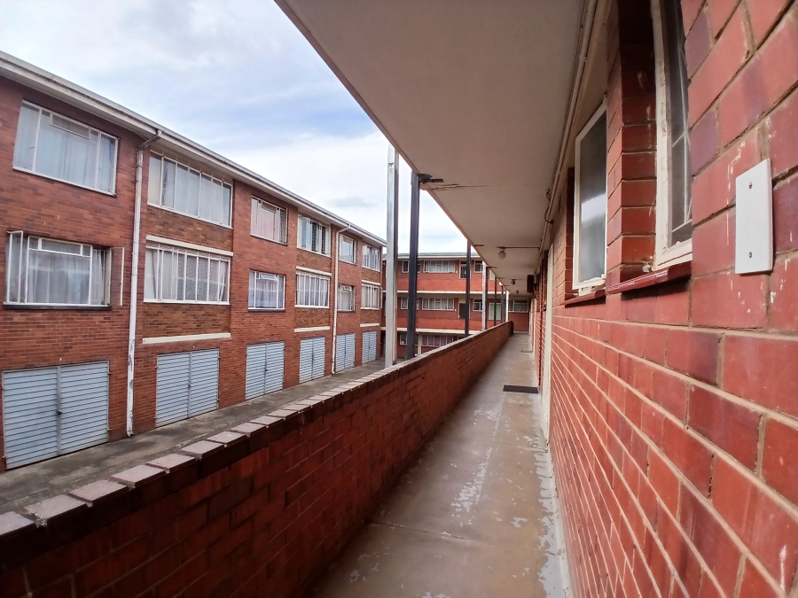 1 Bedroom Property for Sale in Pretoria Gardens Gauteng