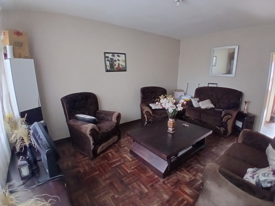 1 Bedroom Property for Sale in Pretoria Gardens Gauteng