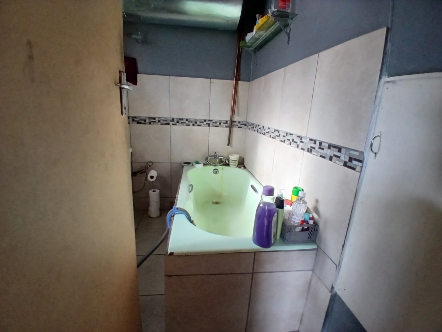 1 Bedroom Property for Sale in Pretoria Gardens Gauteng