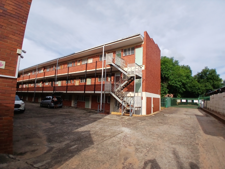 1 Bedroom Property for Sale in Pretoria Gardens Gauteng