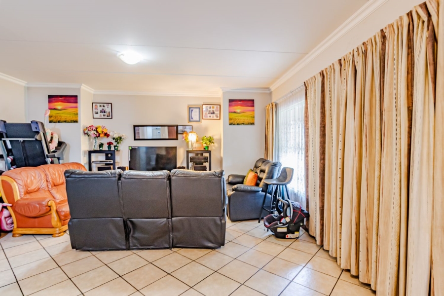 3 Bedroom Property for Sale in Willow Park Manor Gauteng