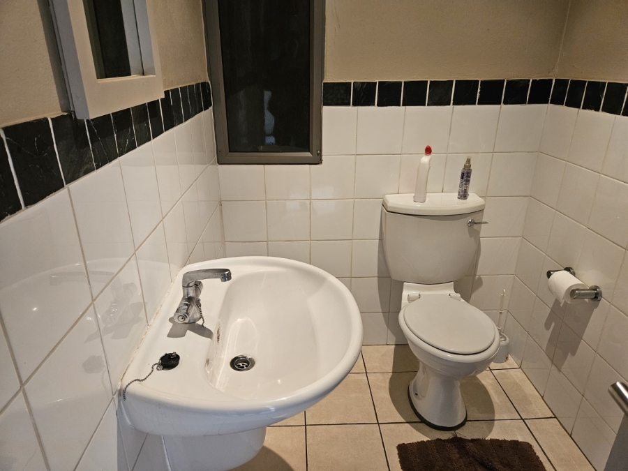 To Let 2 Bedroom Property for Rent in Morningside Gauteng