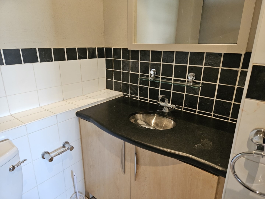 To Let 2 Bedroom Property for Rent in Morningside Gauteng