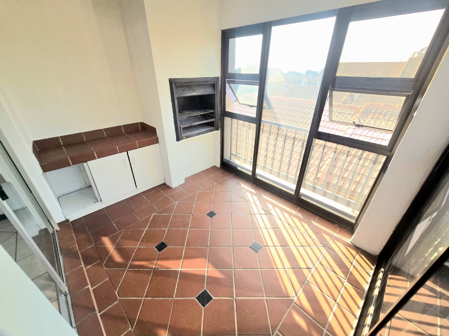 2 Bedroom Property for Sale in Noordwyk Gauteng