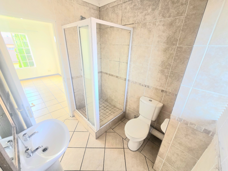 2 Bedroom Property for Sale in Noordwyk Gauteng