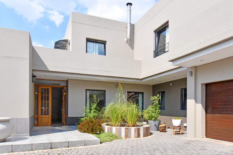 7 Bedroom Property for Sale in River Club Gauteng