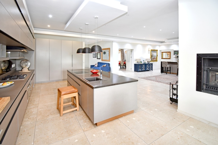 7 Bedroom Property for Sale in River Club Gauteng