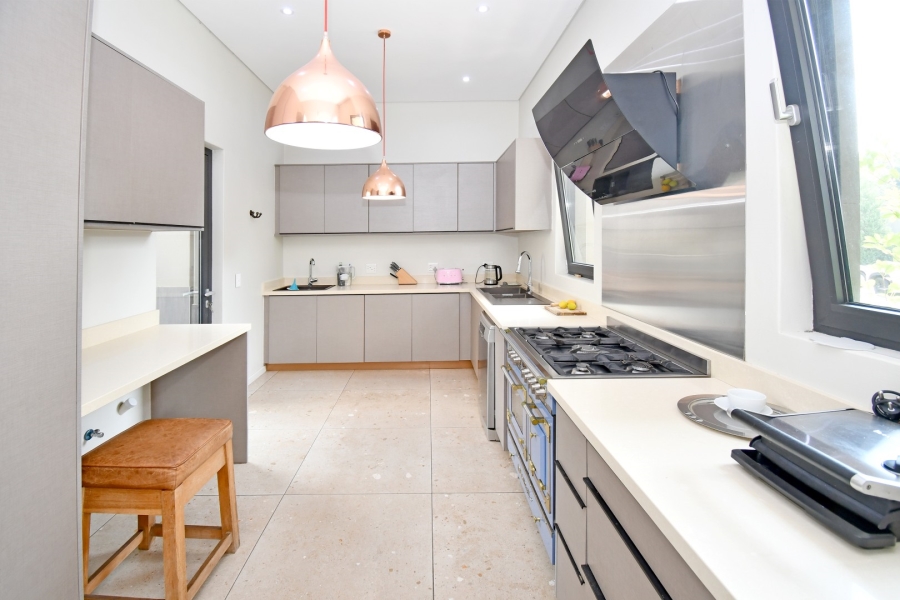 7 Bedroom Property for Sale in River Club Gauteng