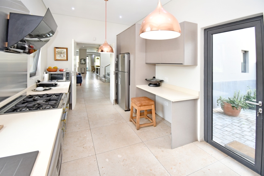 7 Bedroom Property for Sale in River Club Gauteng