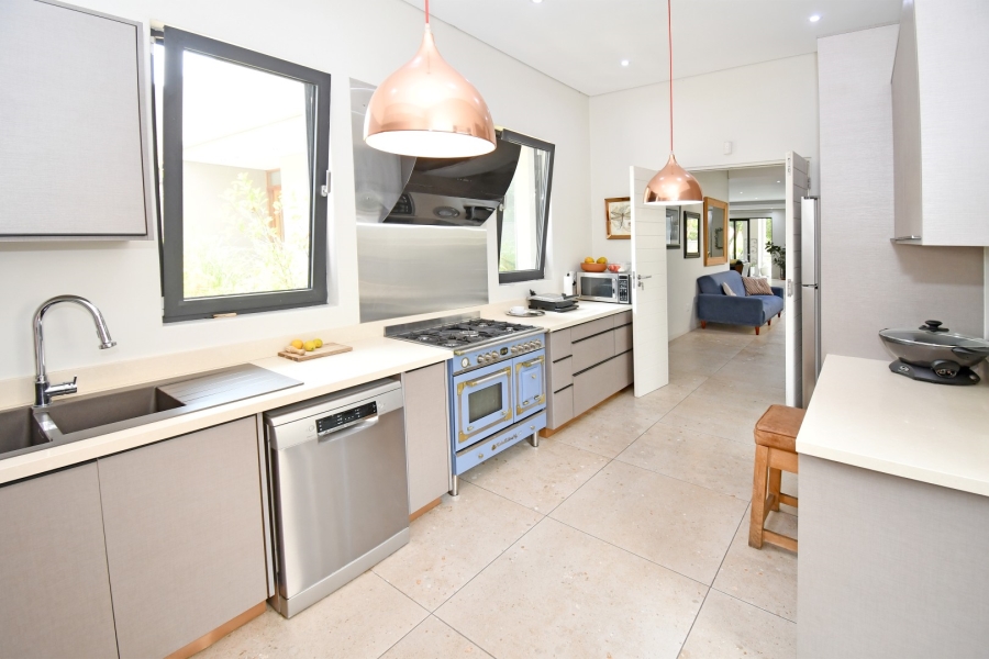 7 Bedroom Property for Sale in River Club Gauteng