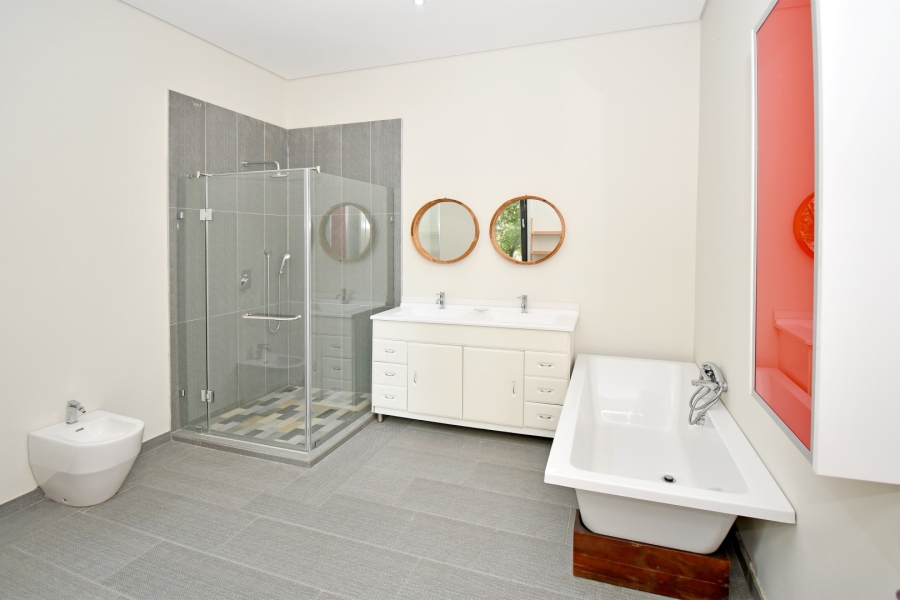 7 Bedroom Property for Sale in River Club Gauteng