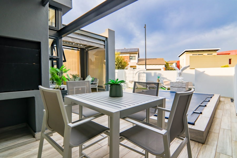 4 Bedroom Property for Sale in Midstream Meadows Gauteng